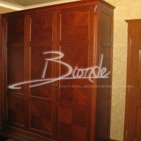 Šatníková skriňa