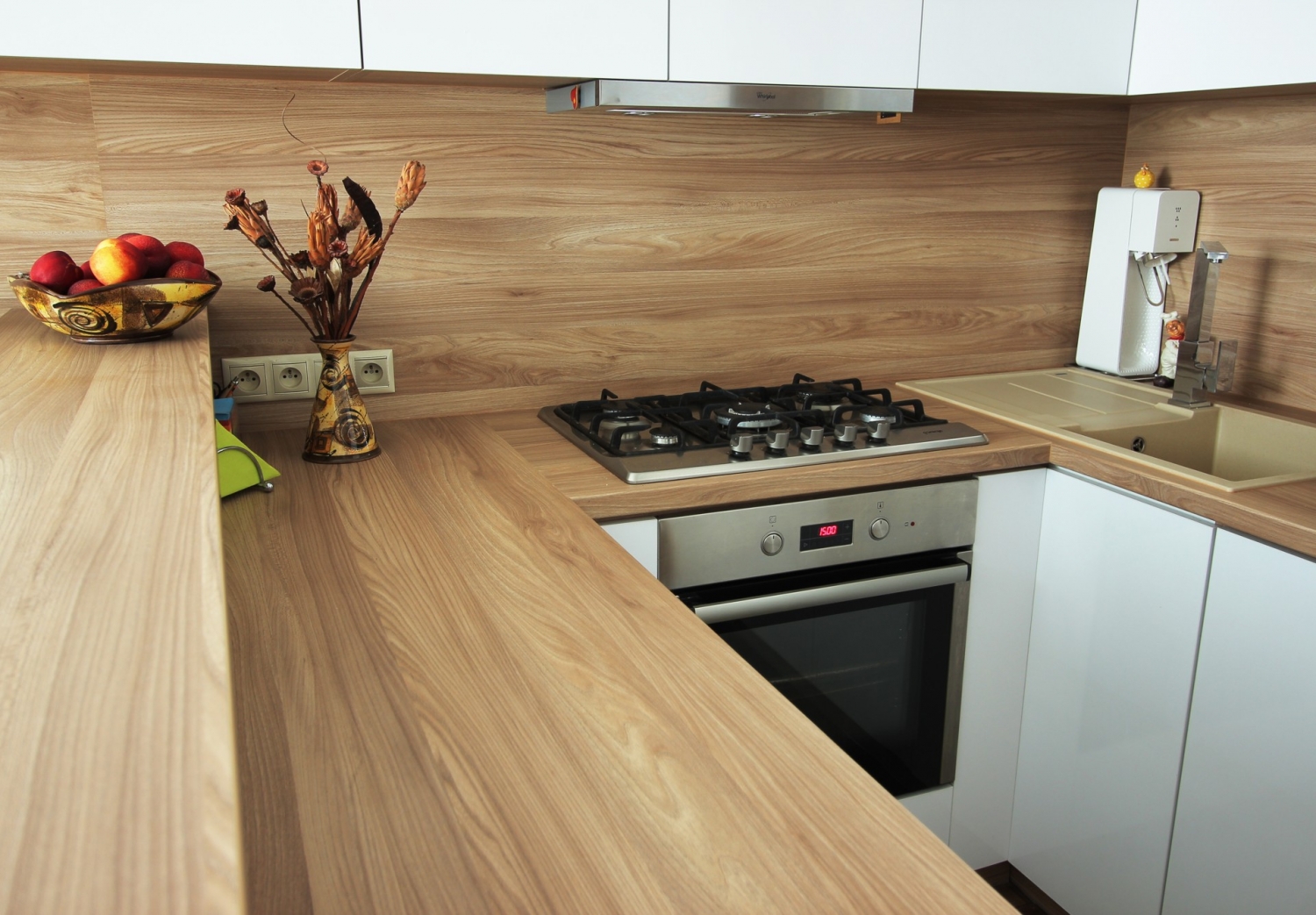 Modern&eacute; kuchyne s&uacute; praktick&eacute; a elegantn&eacute;