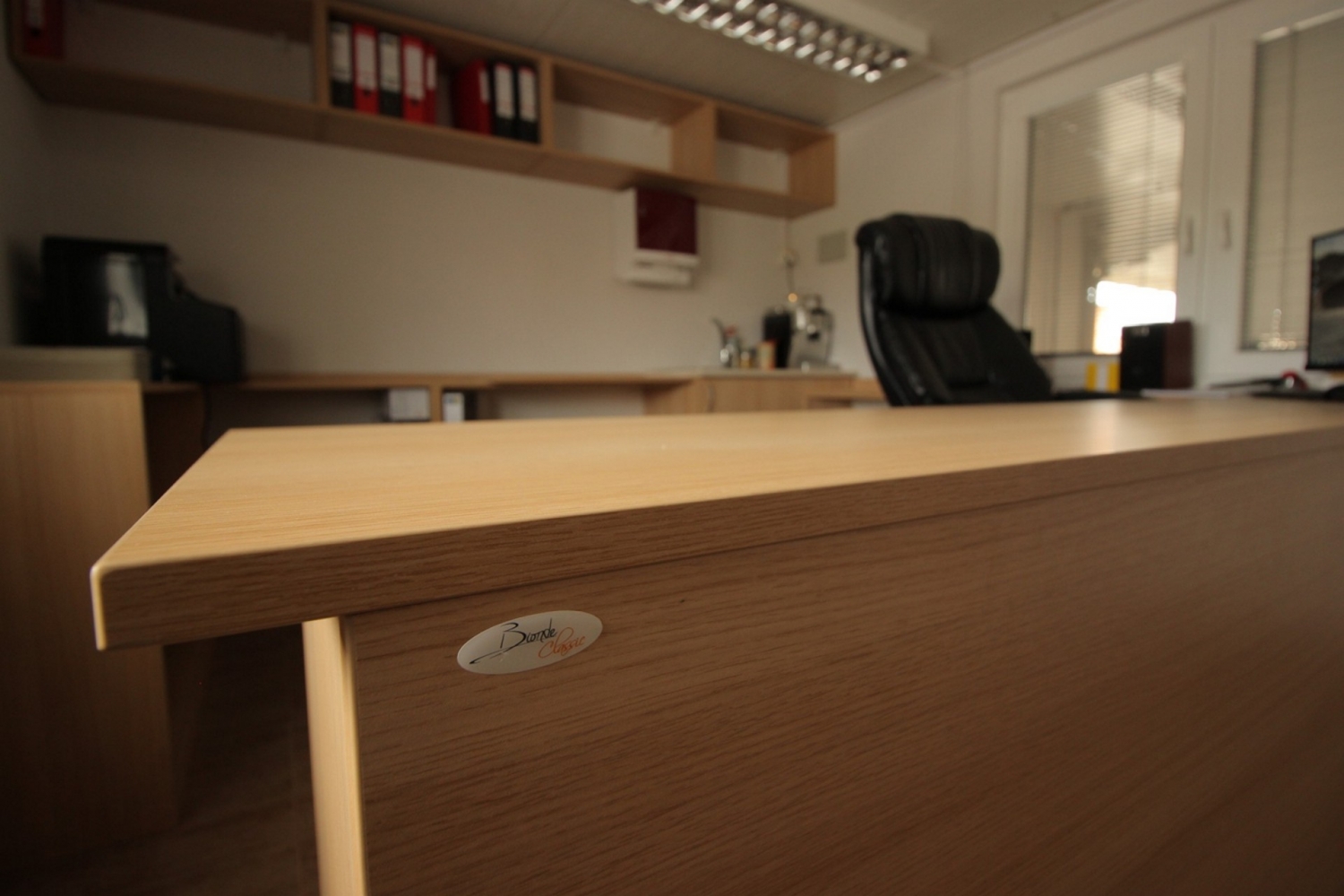 Kancel&aacute;rsky n&aacute;bytok na mieru